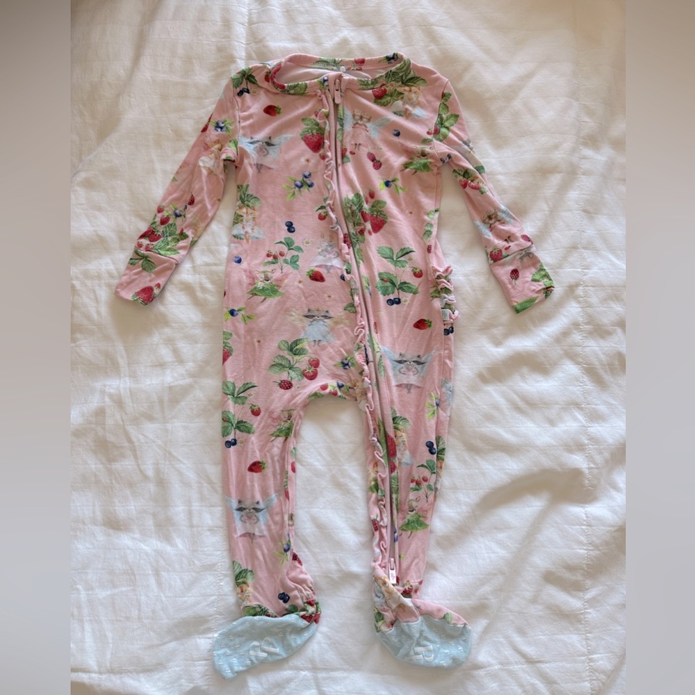 Posh Peanut two way sleeper